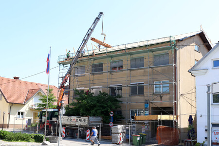 OBNOVA STREHE PARTIZANSKA 2A 02 FOTO LJUBO VUKELIČ